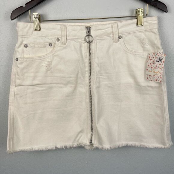 NWT We The Free Distressed White Denim Mini Skirt Size 29 - Picture 1 of 7